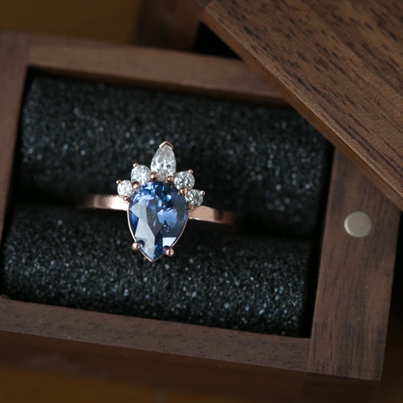 Alexis Russel Wedding Ring: Ethical/Sustainable Rose Gold, Sapphire, Diamonds - Picture 7 of 11